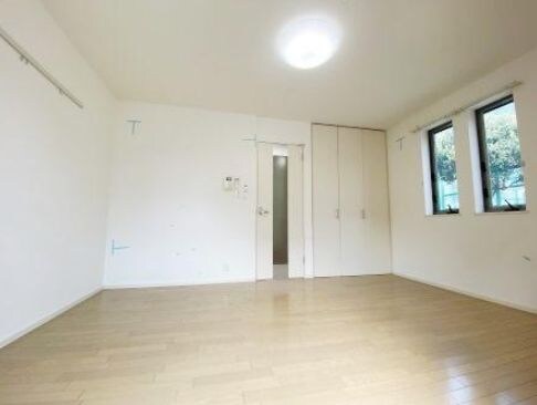 物件内観写真3　(※別号室参考写真)