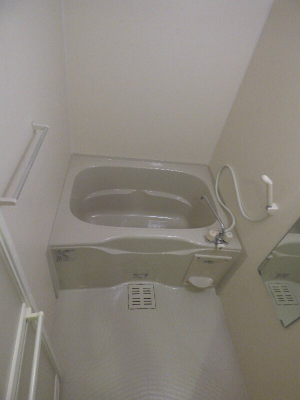 物件内観写真8　(家具家電付きセットアップ賃貸。カバン1つで入居出来るため楽チ)