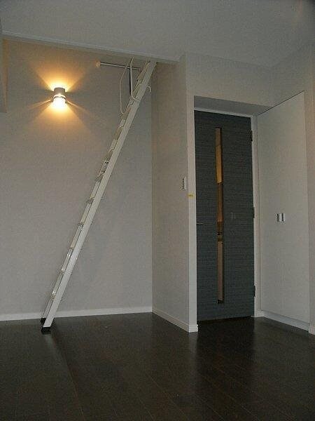 物件内観写真6　(★約6帖のロフト付き★)