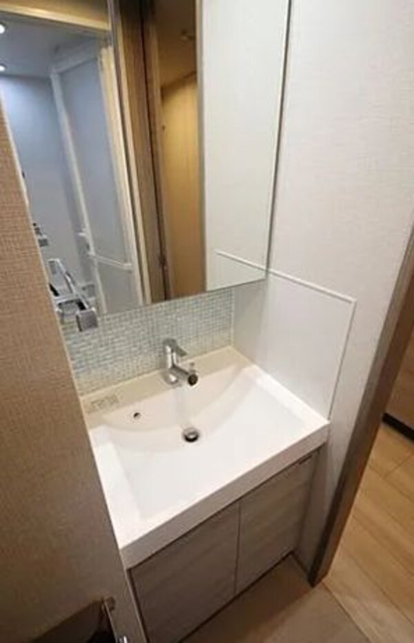 独立洗面台