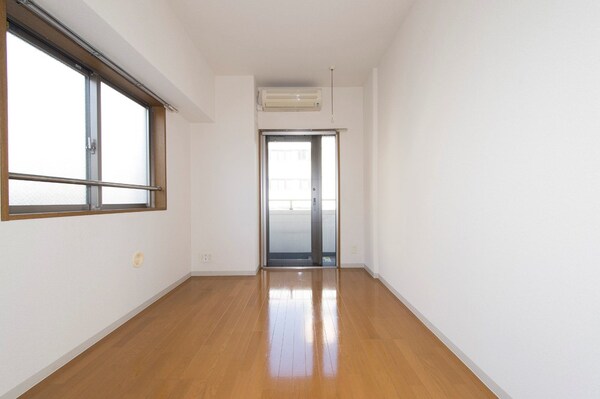 居室(別号室参考写真)