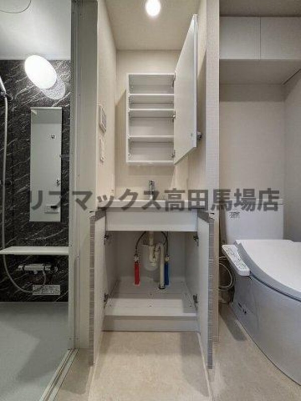 独立洗面台