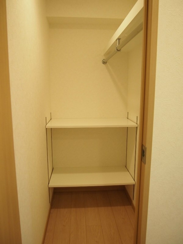 収納(～仲介手数料は賃料の半月分+税～ウォークインクローゼット付・)