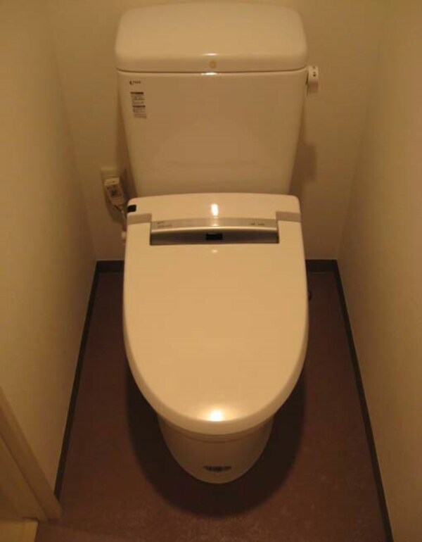 トイレ(※同じ間取り別号室参考写真)