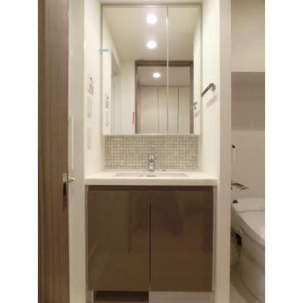 洗面・脱衣所(※同じ間取り別号室参考写真)