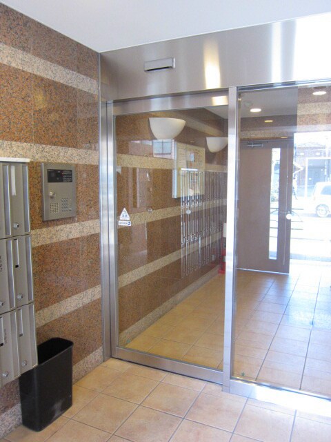 物件外観写真4　(家電・家具が1式揃っております。)