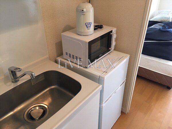 キッチン(備え付け家具備品（同仕様）)