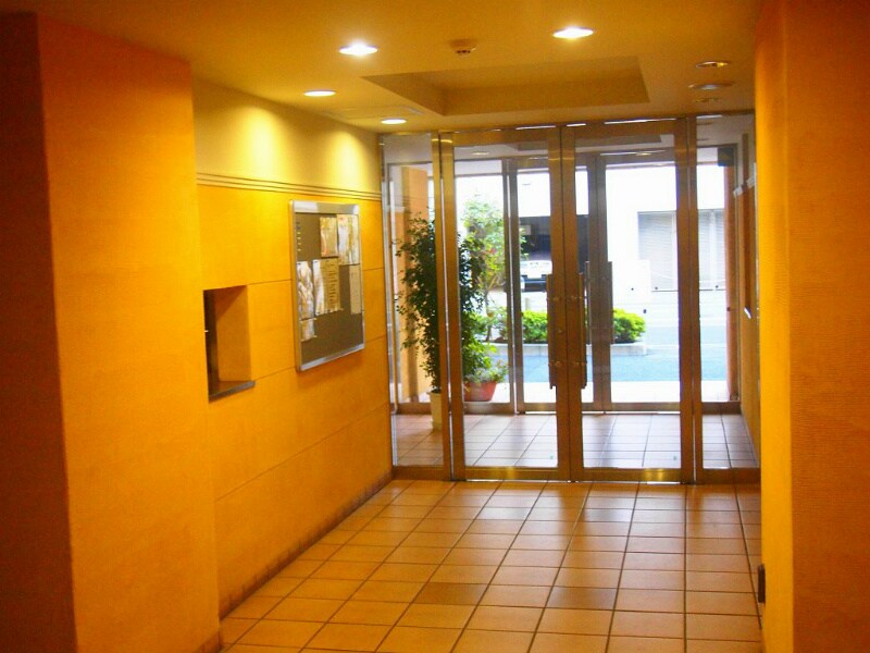 物件外観写真2　(オートロック)