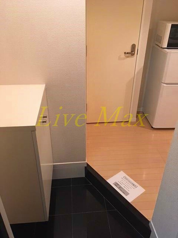 玄関(家具家電一式付き)