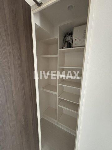 物件内観写真18　(シューズインクローゼット)