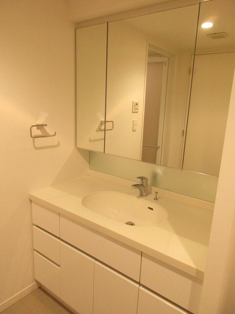 物件内観写真11　(別号室参考写真)