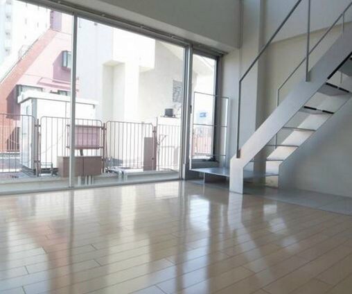 物件外観写真3　(　★《見学予約受け付け中》設備充実のハイグレード賃貸マンショ)