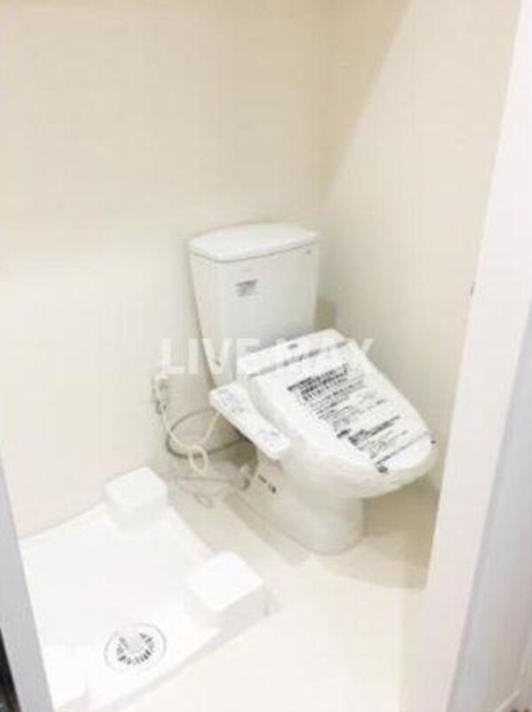 トイレ(※別号室参考写真)