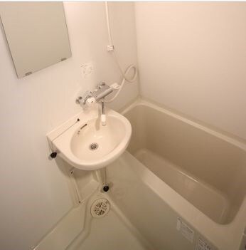 物件内観写真7　(別号室参考写真)