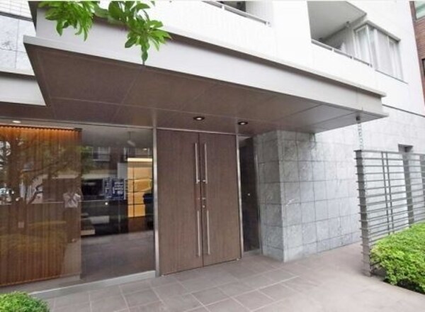 エントランス(弊社は全物件が仲介手数料半月分+税でご紹介可能です。)