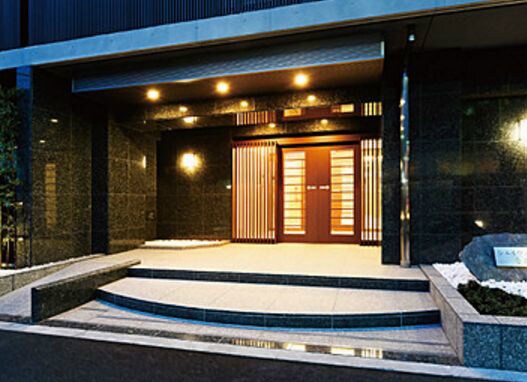 物件外観写真2　(仲介手数料は賃料の半月分です)