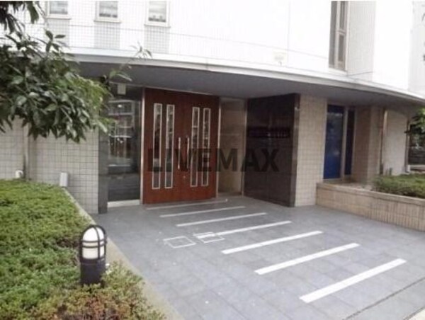 エントランス(★見学予約受付中・家具家電付マンションです。お気軽にお問合せ)