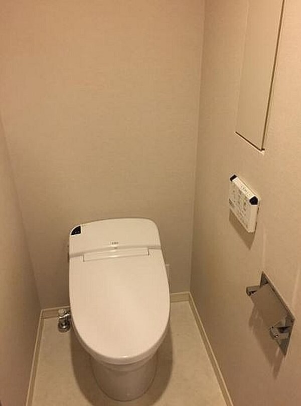 トイレ(弊社は都内全域の家具家電付き物件がご紹介可能です。)