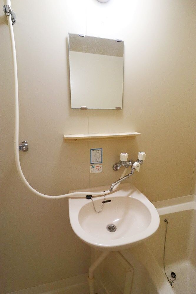 物件内観写真8　(別号室参考写真)