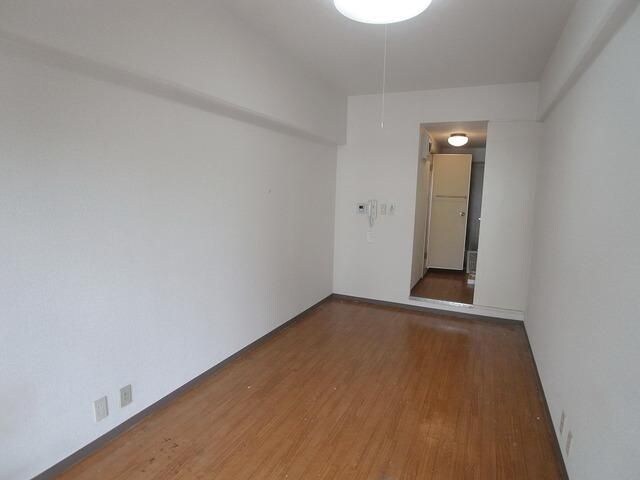 物件内観写真4　(別号室参考写真)