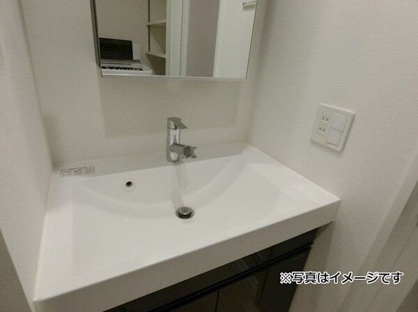 独立洗面台
