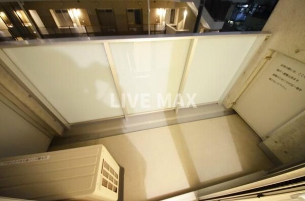 バルコニー(※別号室参考写真)