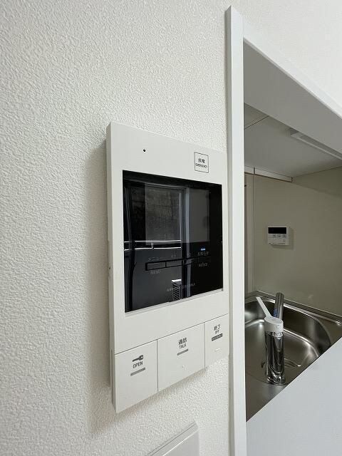 物件内観写真13　(リノベーション済み別号室の写真です)