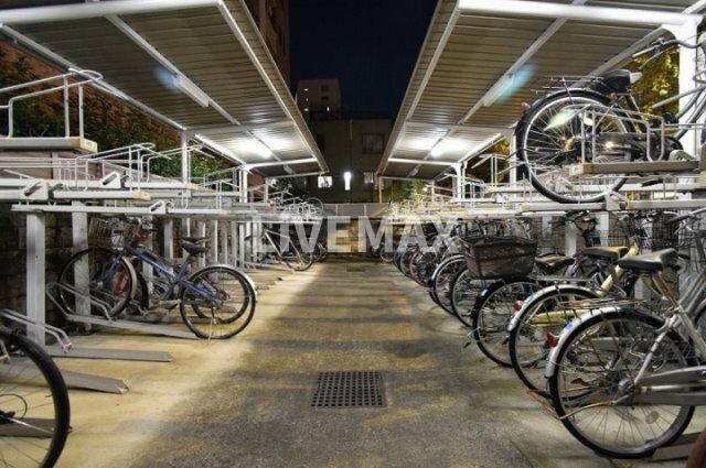 物件外観写真4　(駐輪場)