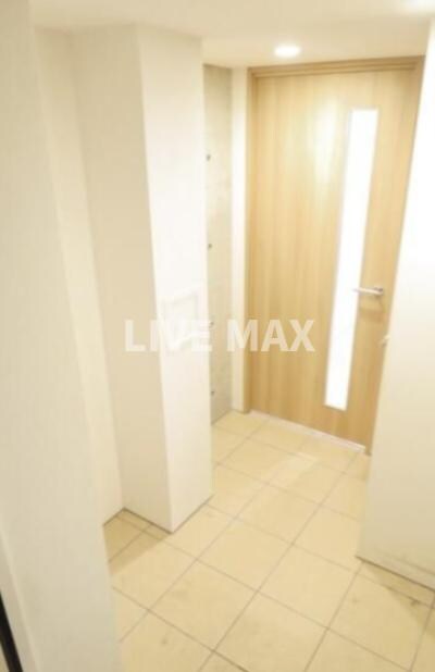 物件内観写真10　(別号室参考写真)