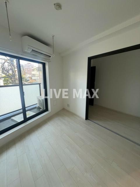 物件内観写真3　(別号室参考写真)