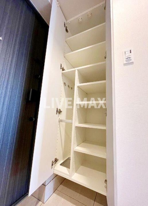 物件内観写真11　(別号室参考写真)