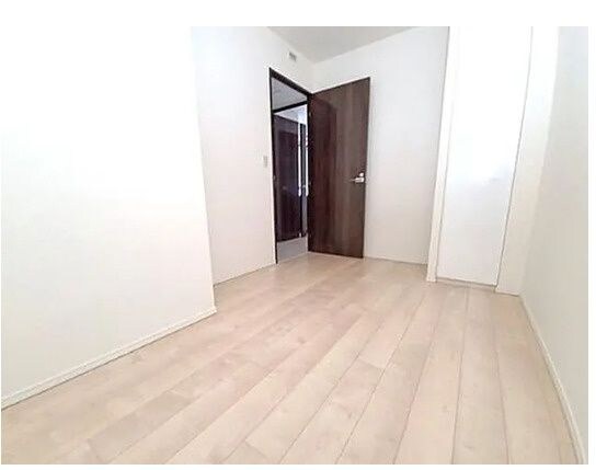 物件内観写真6　(別号室参考写真)