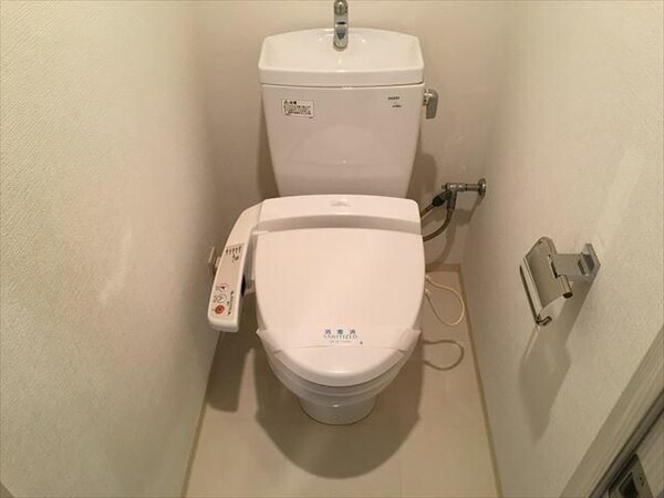 トイレ(別号室参考写真)