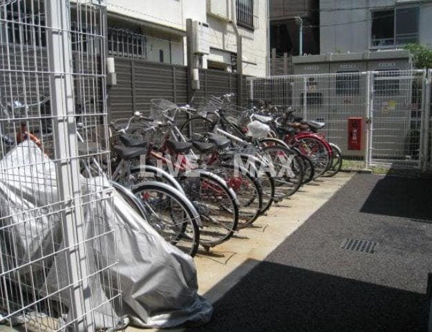 物件外観写真2　(駐輪場)