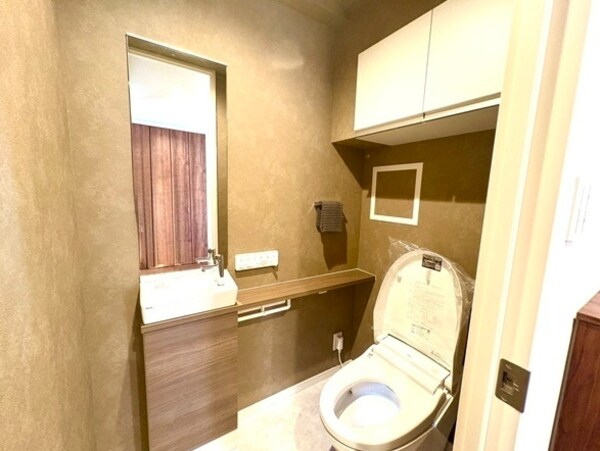 トイレ(別号室の写真)