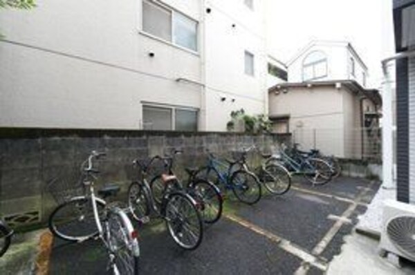 駐車場(駐輪場)
