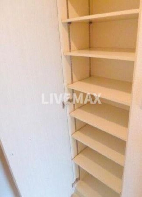 収納(★《見学予約受け付け中》設備充実のハイグレード賃貸マンション)