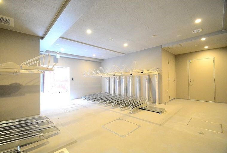 物件外観写真4　(駐輪場)