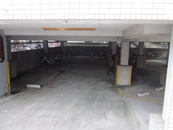 駐車場(駐輪場)