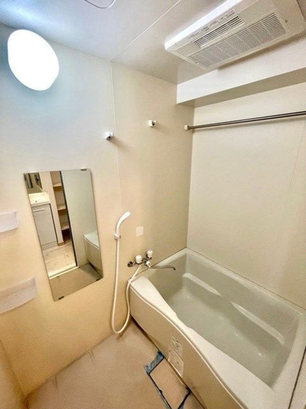 浴室(別号室参考写真（25年7月室内リノベーション完了予定※施工内)