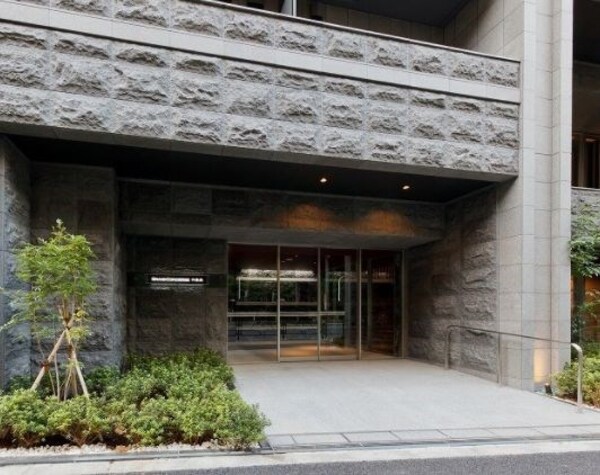 エントランス(★《見学予約受け付け中》・設備充実分譲賃貸マンション★)