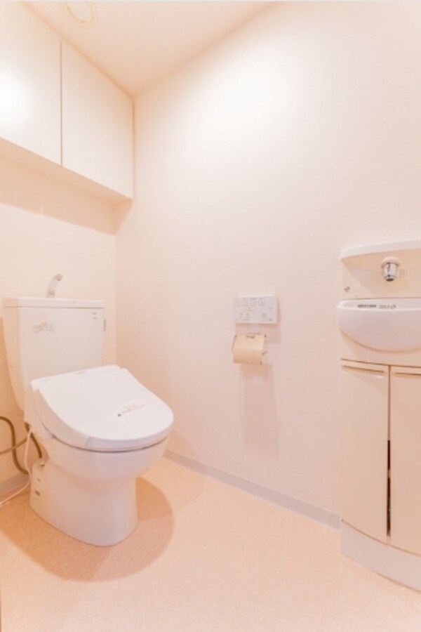トイレ(別号室参考写真)
