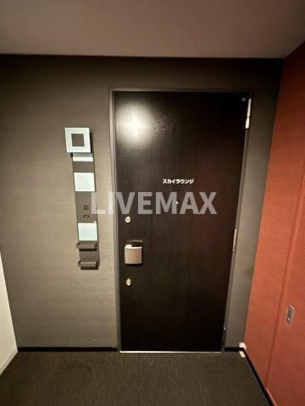 建物設備(スカイラウンジ（33F・34F）使用料：1時間につき800（)