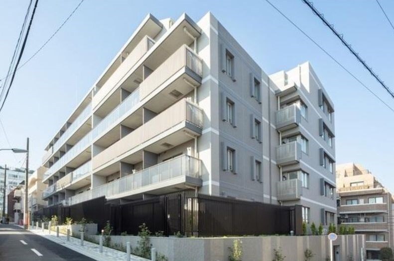 物件外観写真1　(～鉄筋コンクリート造マンション～)