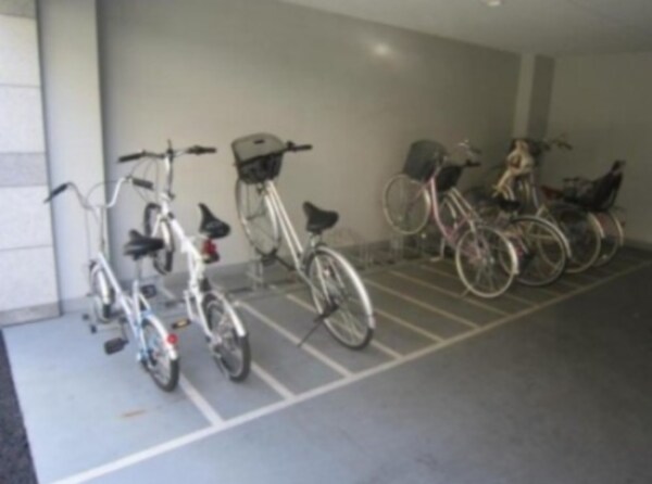 駐車場(駐輪場)
