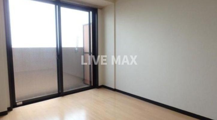 物件内観写真4　(※別号室参考写真)