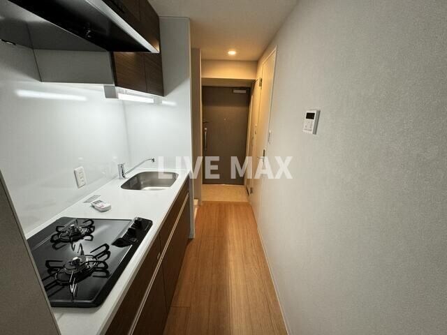 物件内観写真11　(※別号室のため室内フローリング等配色が異なります。)