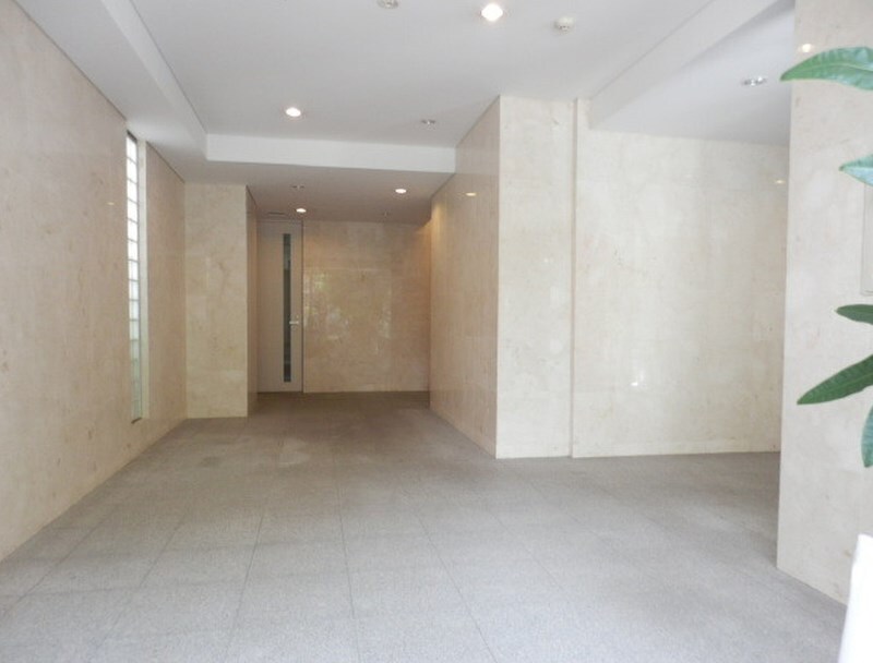 物件外観写真2　(　★《見学予約受け付け中》設備充実のハイグレード賃貸マンショ)