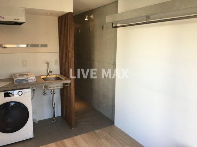 物件内観写真5　(別号室参考写真)