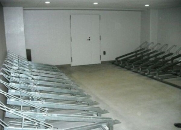 駐車場(駐輪場)